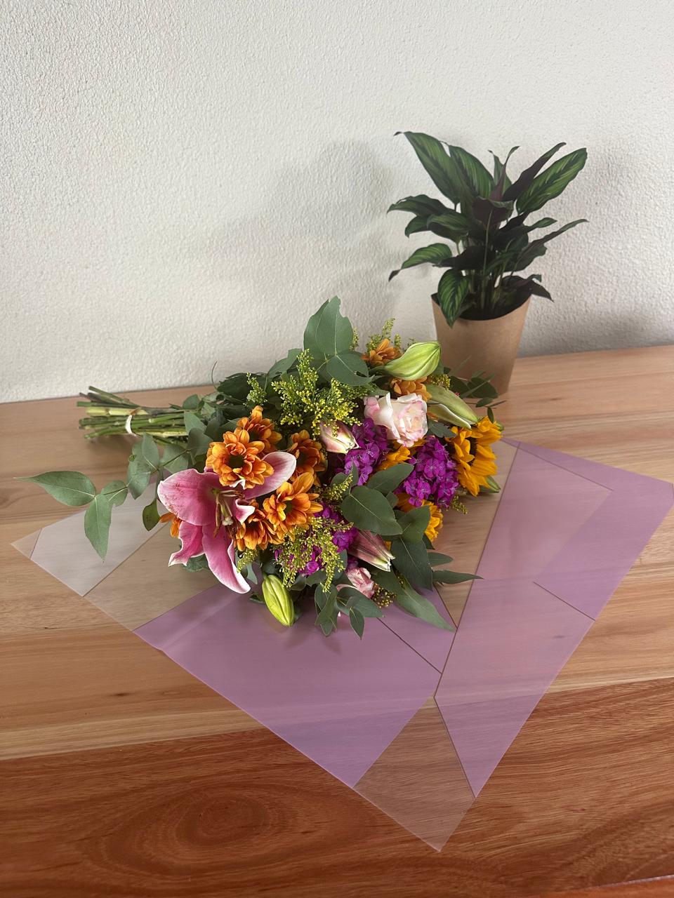 Emballage de fleurs en cellophane : deux tons violet et blanc, bordure dorée (paquet de 20)