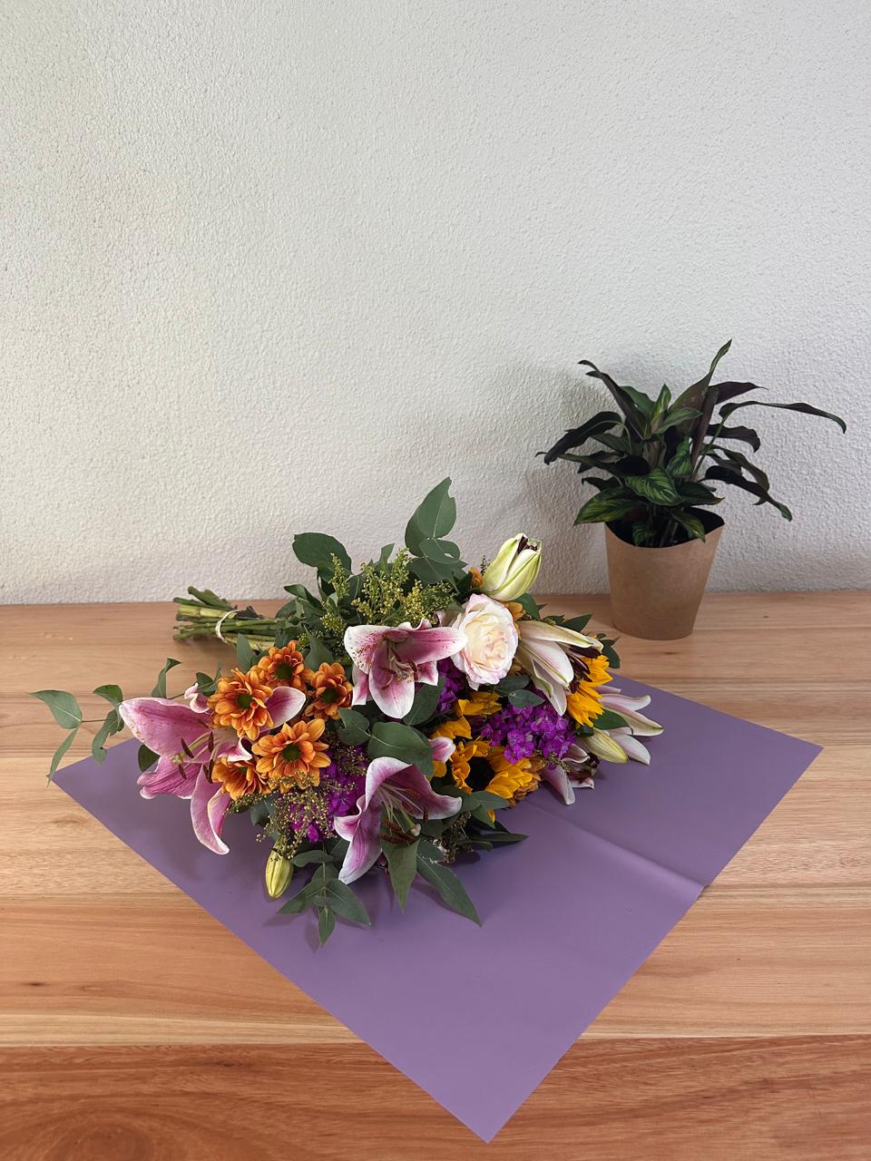 Emballage cellophane pour fleurs : violet clair transparent (paquet de 20)