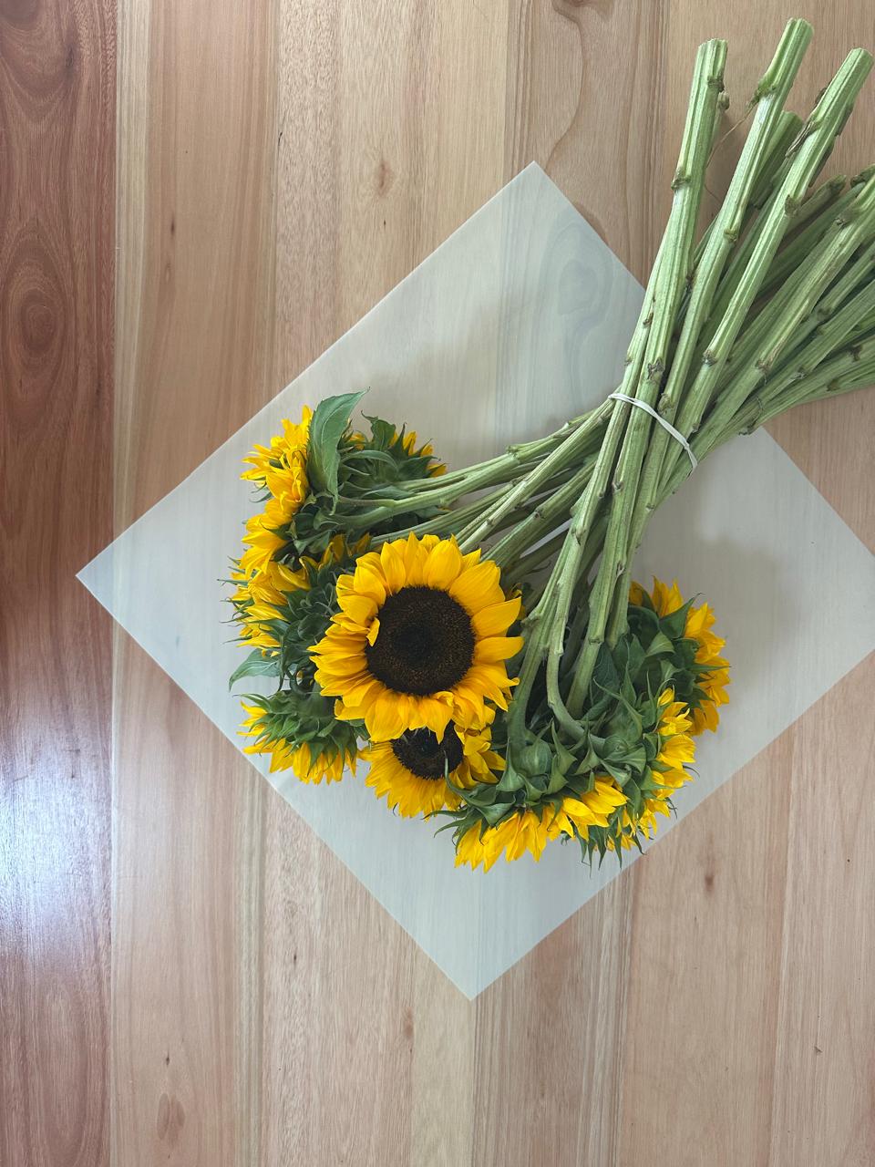 Emballage cellophane pour fleurs : jaune clair transparent (paquet de 20)
