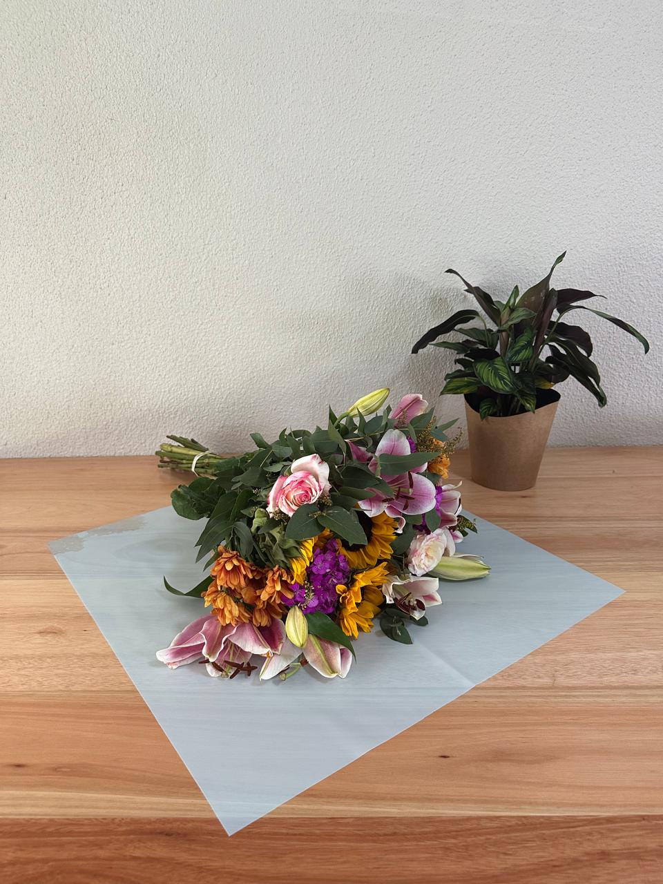 Emballage cellophane pour fleurs : bleu clair transparent (paquet de 20)