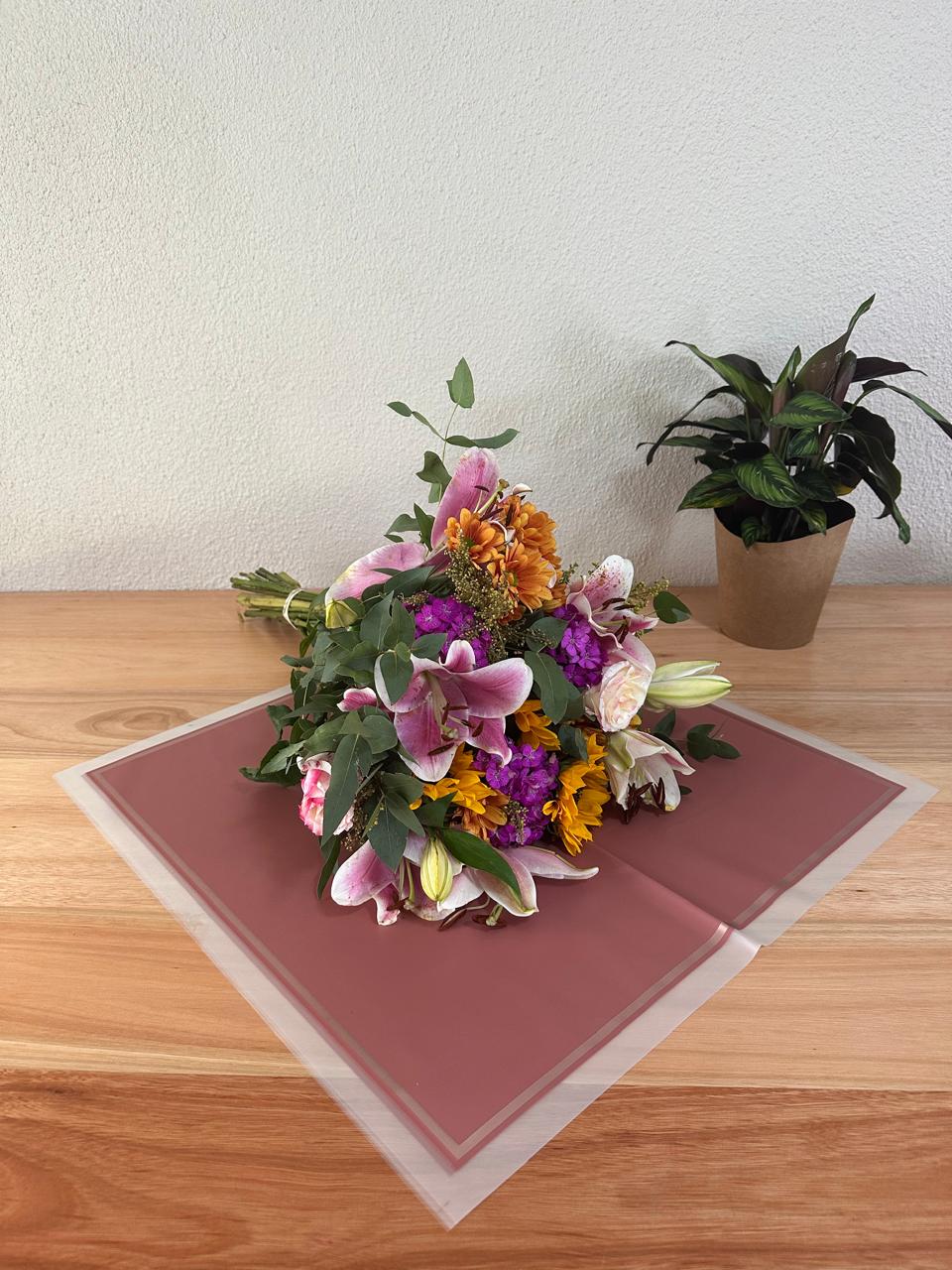 Cellophane Flower Wrap: Transparent Dusty Pink With Frosted Border & Gold Trim (Pack of 20)